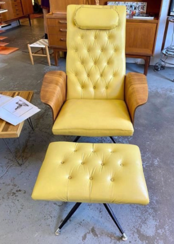 Murphy Miller for Plycraft
MCM Chair & Ottoman
SOLD